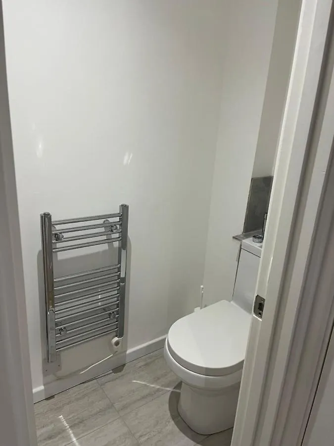 Homestay L-Houses Dagenham