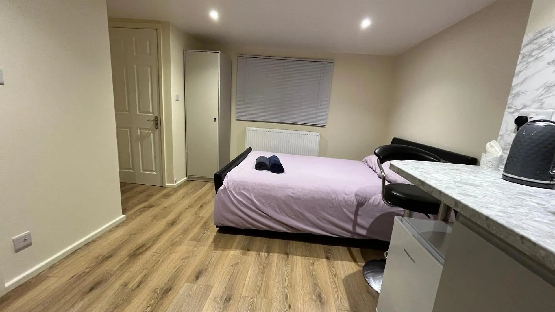 Homestay L-Houses Dagenham